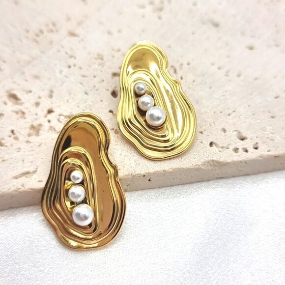 New ANTHRO 18k Gold Ss Oyster Pearl Stud Earrings - Picture 6 of 8